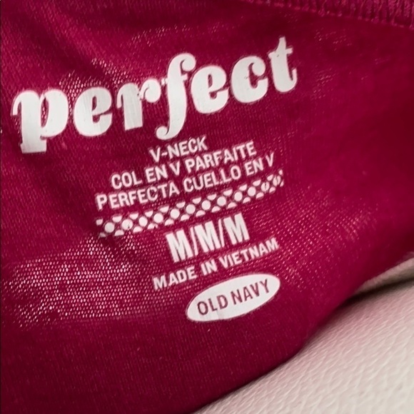 𝅺v Neck Long Sleeve - Picture 2 of 3